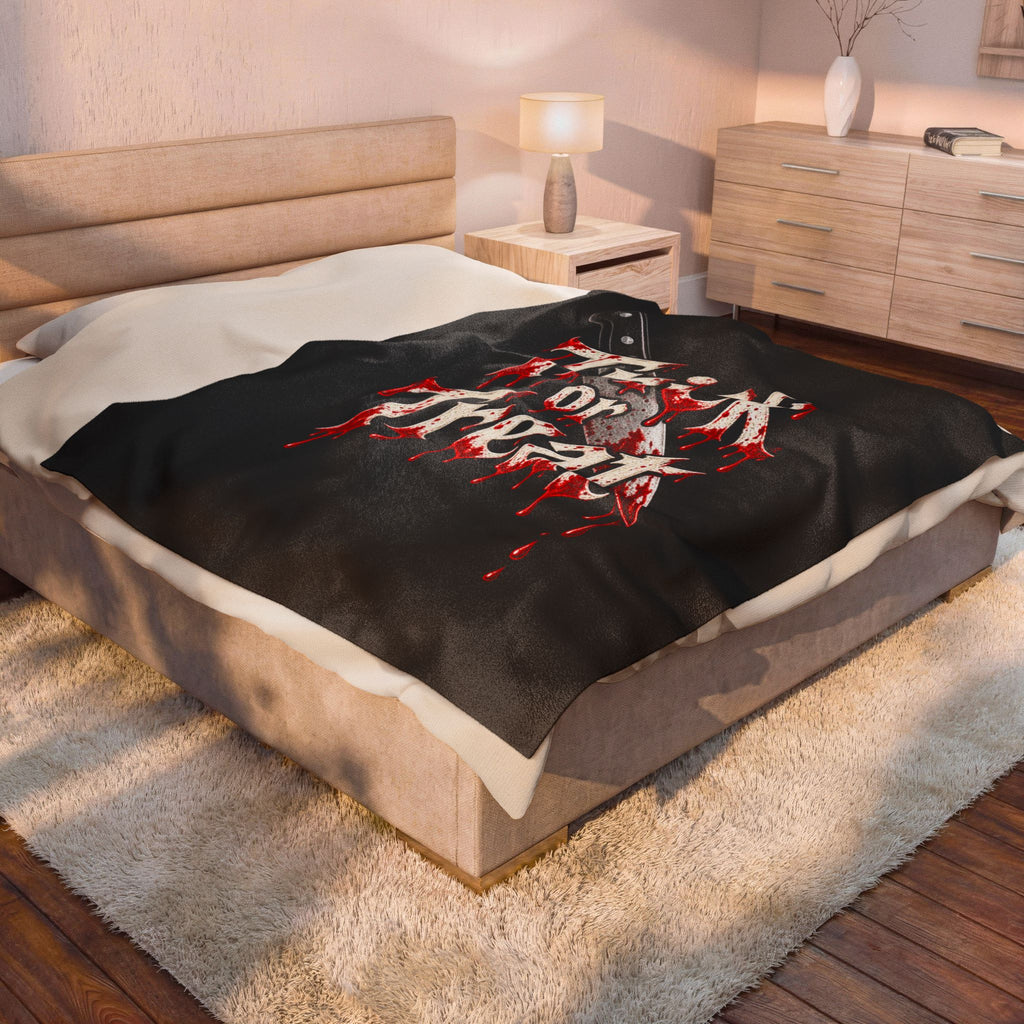 Halloween Trick or Treat Plush Blanket — Spooky Blood-Drip Velveteen Throw